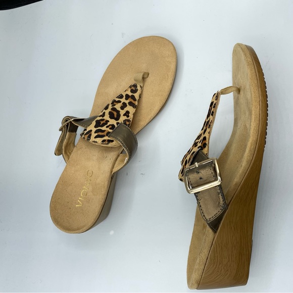 Vionic Tan & Brown Leather Animal Print Wedge Sandals 9 - Picture 7 of 9
